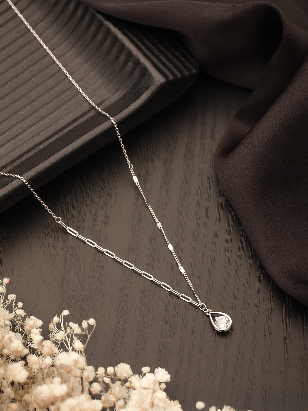 925 Sterling Silver Tear Drop Shaped Solitaire Zircon Pendant Necklace & Chain